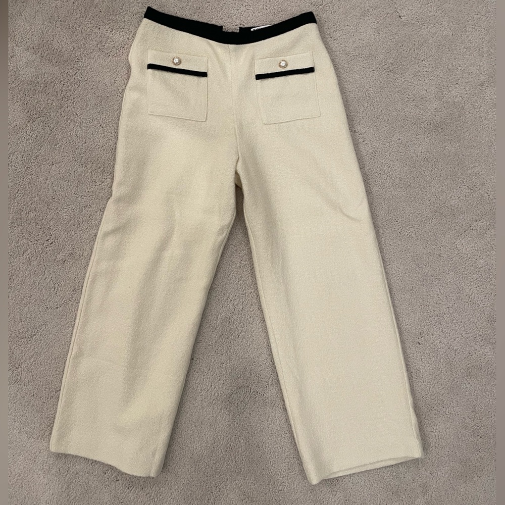 Reformation boucle knit pants. Size 6. Brand new!! Never worn!!
